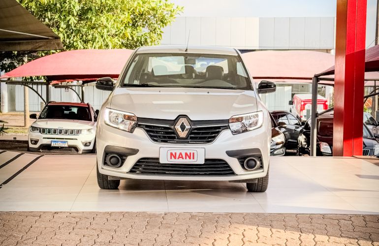 Renault Logan 1.0 Zen - Foto #2