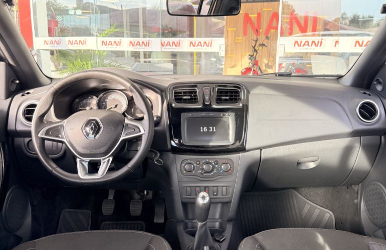 Renault Logan 1.0 Zen - Foto #5