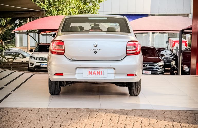 Renault Logan 1.0 Zen - Foto #6