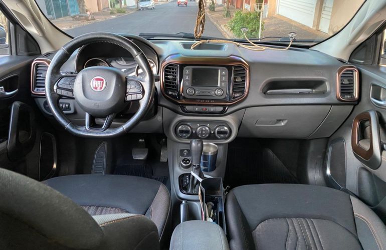 Fiat Toro Volcano 2.0 diesel AT9 4x4 - Foto #5