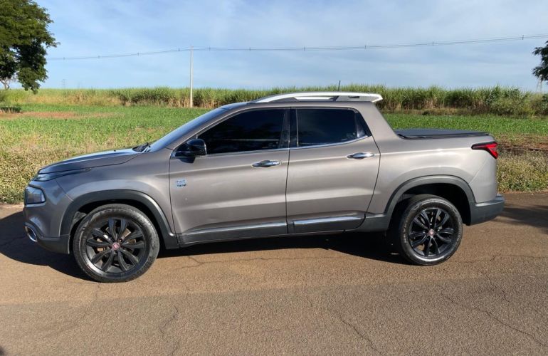 Fiat Toro Volcano 2.0 diesel AT9 4x4 - Foto #10