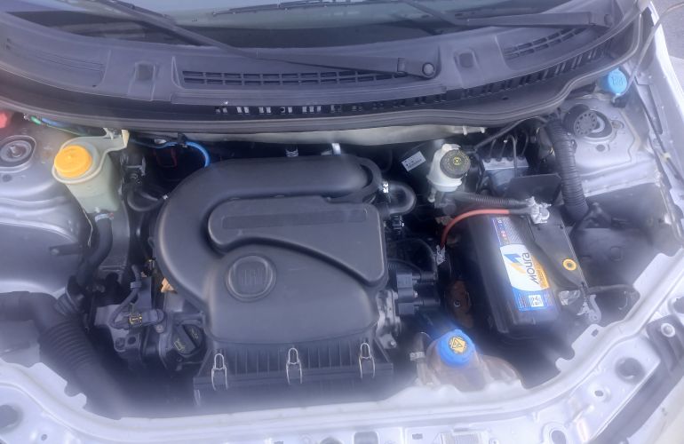 Fiat Uno Vivace 1.0 8V (Flex) 4p - Foto #6