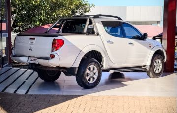 Mitsubishi L200 Triton HPE 4x4 3.2 DI-D (Aut) - Foto #4