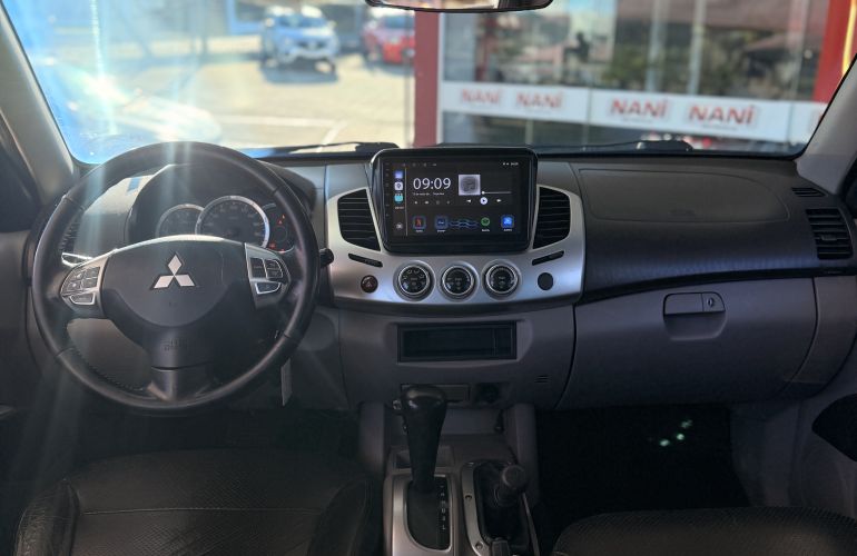 Mitsubishi L200 Triton HPE 4x4 3.2 DI-D (Aut) - Foto #5