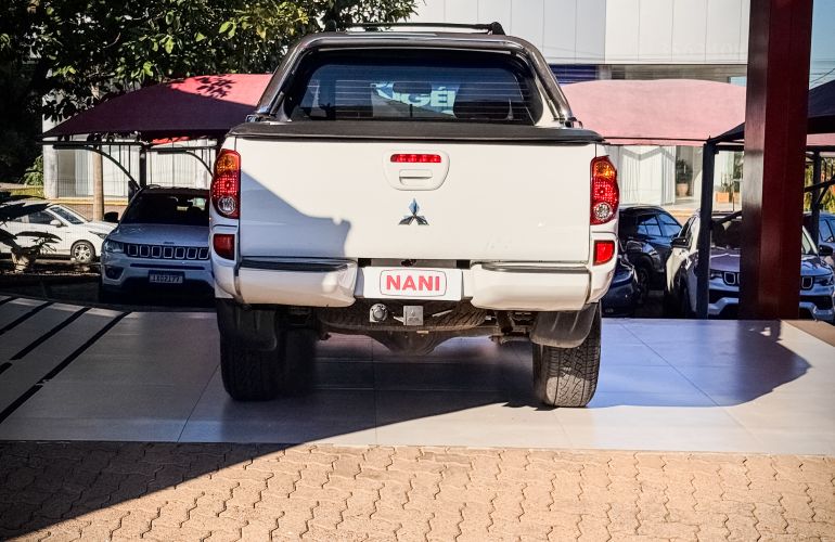 Mitsubishi L200 Triton HPE 4x4 3.2 DI-D (Aut) - Foto #6