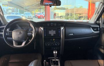 Toyota SW4 2.7 SR 7L 4x2 (Aut) (Flex) - Foto #5