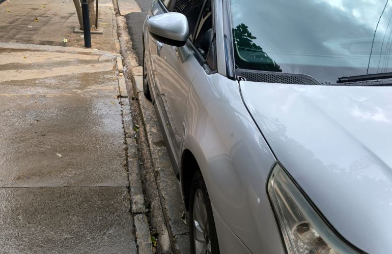 Citroën C4 GLX 1.6 (flex) - Foto #8