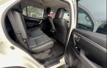 Toyota SW4 2.8 TDI SRX 7L 4WD - Foto #1