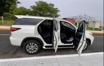 Toyota SW4 2.8 TDI SRX 7L 4WD - Foto #2