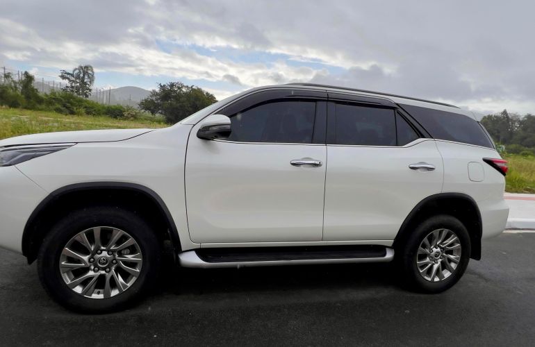 Toyota SW4 2.8 TDI SRX 7L 4WD - Foto #3