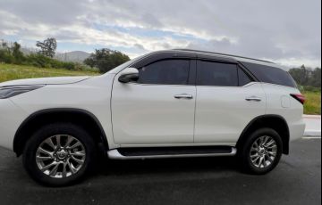 Toyota SW4 2.8 TDI SRX 7L 4WD - Foto #3