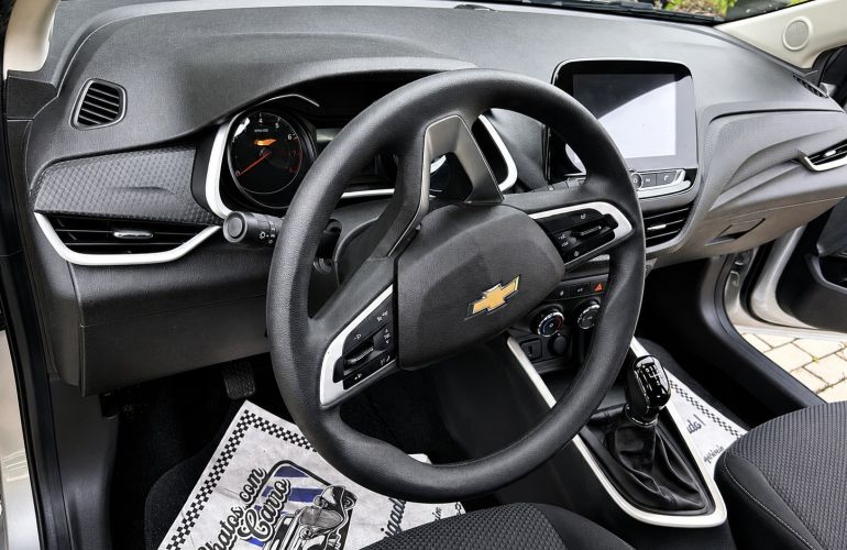 Chevrolet Onix Plus 1.0 LT - Foto #2