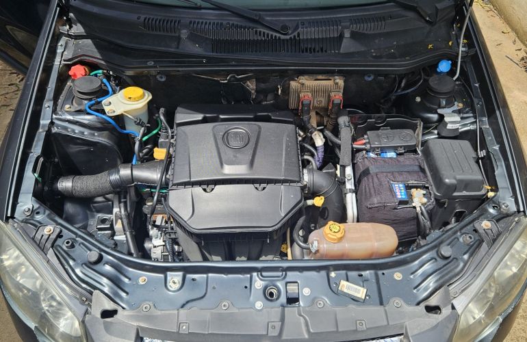 Fiat Strada Adventure Locker 1.8 16V (Cabine Estendida) - Foto #6