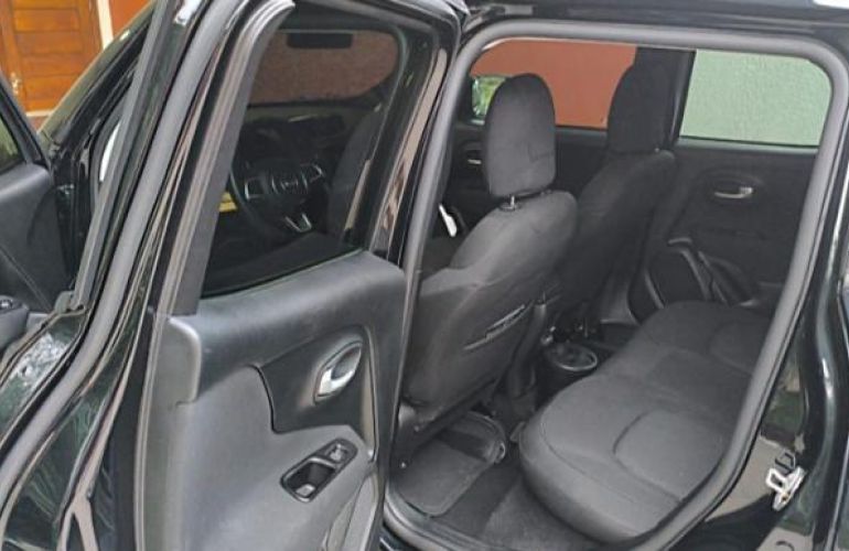 Jeep Renegade 1.8 (Aut) - Foto #5