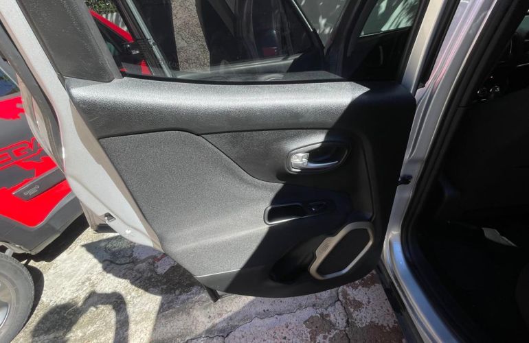 Jeep Renegade 1.8 (Aut) (Flex) - Foto #2