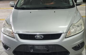 Ford Focus Sedan GLX 2.0 16V Duratec - Foto #1