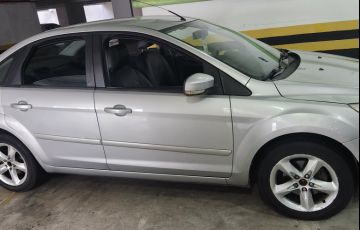 Ford Focus Sedan GLX 2.0 16V Duratec - Foto #3