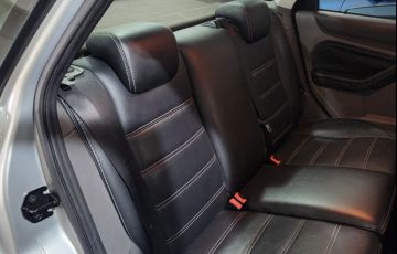 Ford Focus Sedan GLX 2.0 16V Duratec - Foto #6
