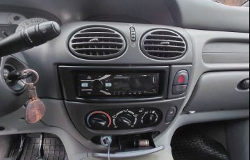 Renault Scénic Privilège 1.6 16V (flex) - Foto #6
