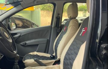 Fiat Palio Attractive 1.0 8V (Flex) - Foto #1