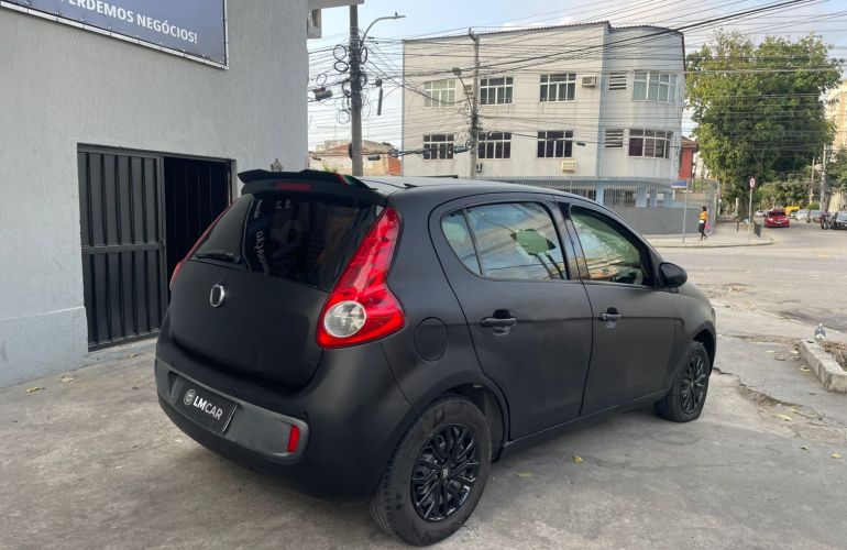 Fiat Palio Attractive 1.0 8V (Flex) - Foto #3