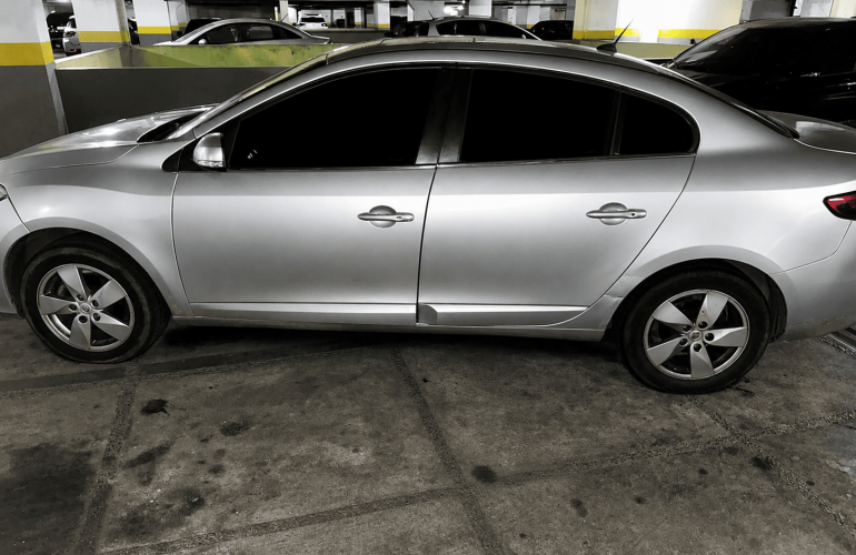 Renault Fluence 2.0 16V Privilege X-Tronic (Flex) - Foto #6