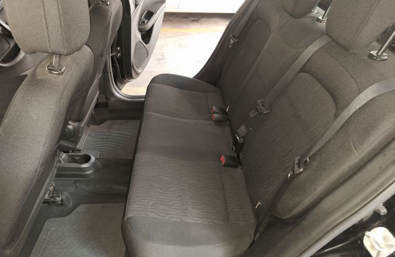 Fiat Cronos 1.3 Drive - Foto #7