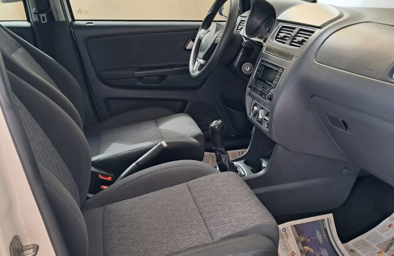 Volkswagen Fox 1.6 VHT (Flex) - Foto #4