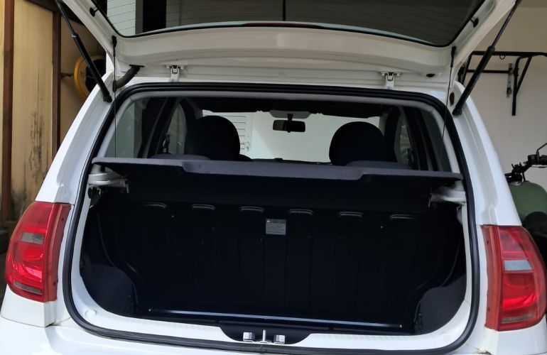 Volkswagen Fox 1.6 VHT (Flex) - Foto #5