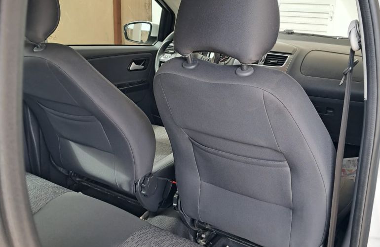 Volkswagen Fox 1.6 VHT (Flex) - Foto #6