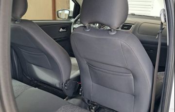 Volkswagen Fox 1.6 VHT (Flex) - Foto #6