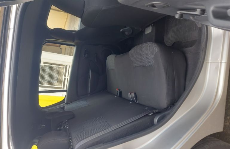 Renault Sandero 1.0 Life - Foto #2