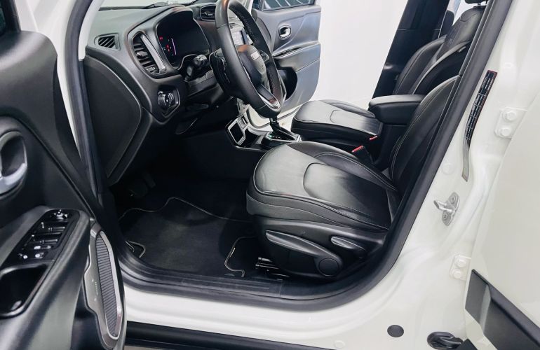 Jeep Renegade 1.3 T270 Longitude (Aut) - Foto #9