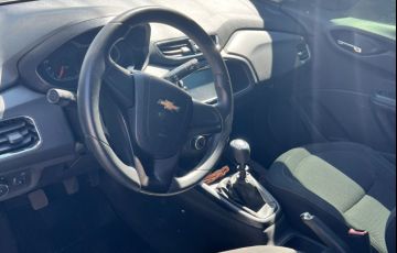 Chevrolet Onix 1.0 LT SPE/4 - Foto #4