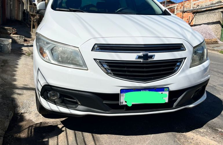 Chevrolet Onix 1.0 LT SPE/4 - Foto #8