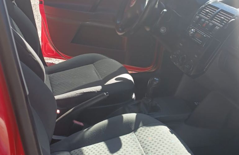 Volkswagen Polo Hatch. 1.6 8V (Flex) - Foto #6