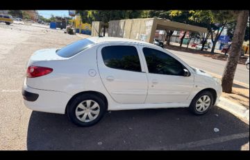 Peugeot 207 Hatch Quiksilver 1.4 8V (flex) (4 p.) - Foto #3