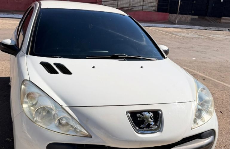 Peugeot 207 Hatch Quiksilver 1.4 8V (flex) (4 p.) - Foto #6