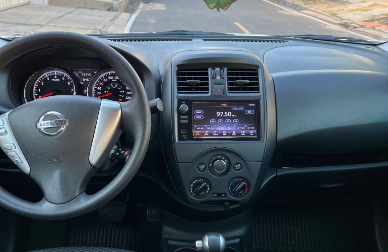 Nissan Versa V-Drive 1.6 Special Edition CVT - Foto #10