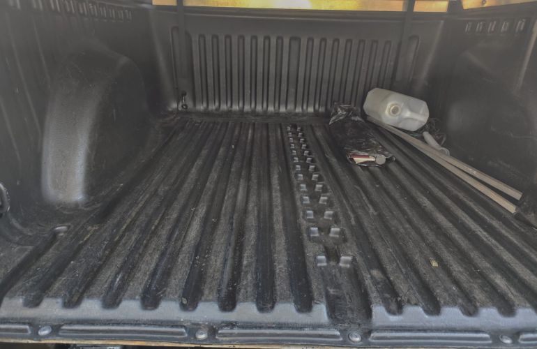 Volkswagen Saveiro 1.6  (Flex) (cab. estendida) - Foto #2