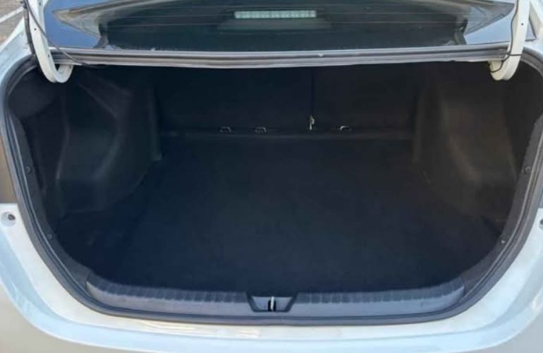 Toyota Yaris Sedan 1.5 XL CVT - Foto #2