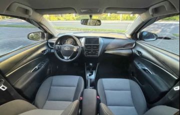 Toyota Yaris Sedan 1.5 XL CVT - Foto #4