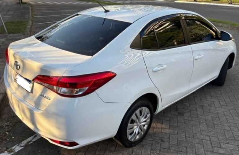 Toyota Yaris Sedan 1.5 XL CVT - Foto #5