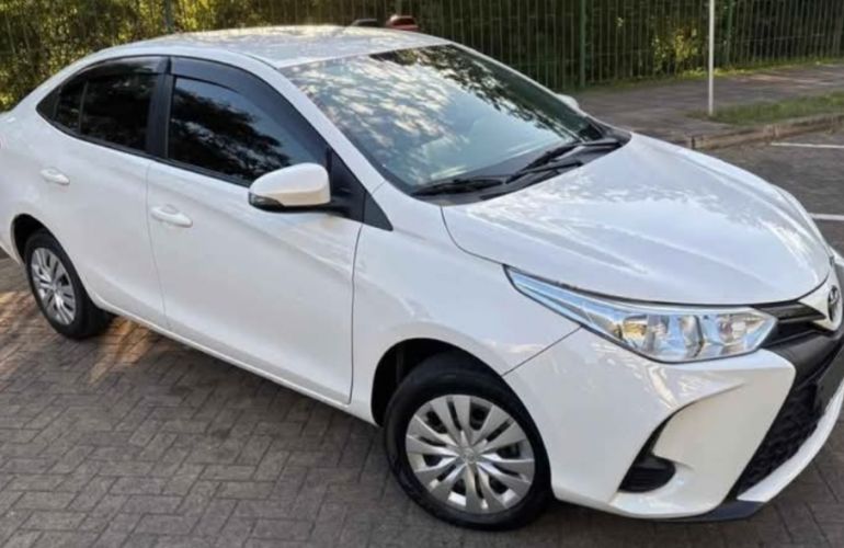 Toyota Yaris Sedan 1.5 XL CVT - Foto #6
