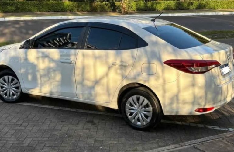 Toyota Yaris Sedan 1.5 XL CVT - Foto #7