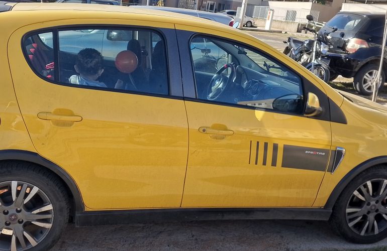 Fiat Palio Sporting 1.6 16V (Flex) - Foto #2