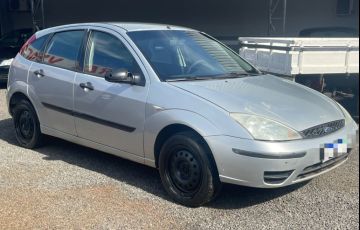 Ford Focus Hatch GL 1.6 8V - Foto #4