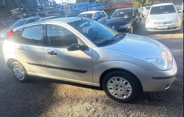 Ford Focus Hatch GL 1.6 8V - Foto #5