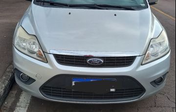 Ford Focus Hatch GL 1.6 16V (Flex) - Foto #2
