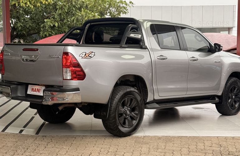 Toyota Hilux 2.8 TDI CD SR 4x4 (Aut) - Foto #4